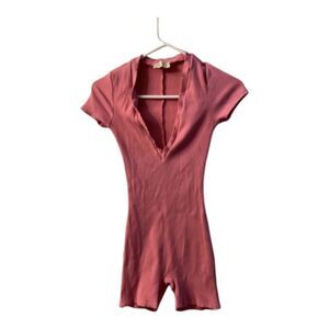 La Luxe V neck ribbed‎ Romper Pink